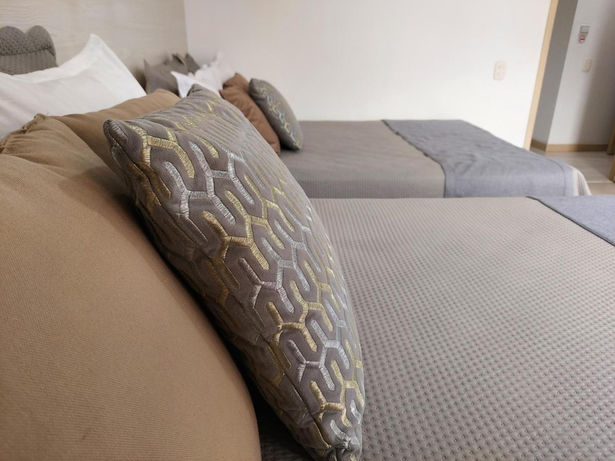 All Inclusive Suites Medellín Exteriör bild
